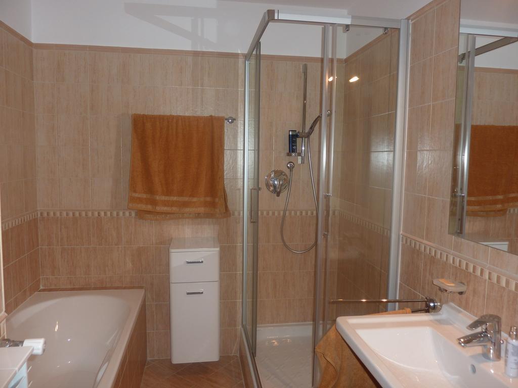 Ferienwohnung Blick Am Mittagskogel เวลเดน อัม เวิร์ทเทอร์ซี ภายนอก รูปภาพ